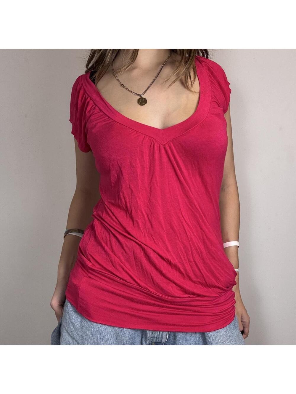 Wet Seal hot pink flowy v-neck short sleeve t shirt! cute and comfortable medium